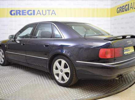 Audi - S8