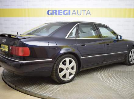 Audi - S8