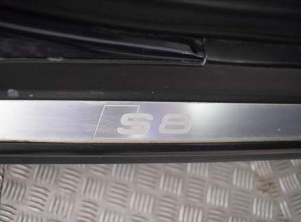 Audi - S8