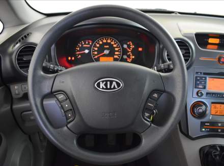 Kia - Carens