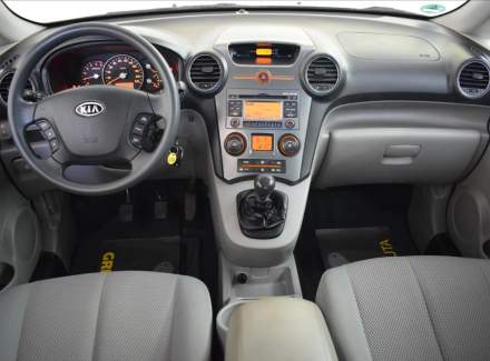 Kia - Carens