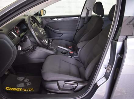 Volkswagen - Jetta