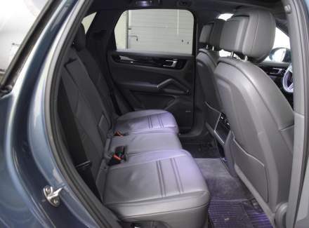Porsche - Cayenne