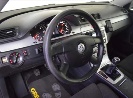 Volkswagen - Passat