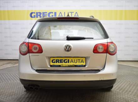 Volkswagen - Passat