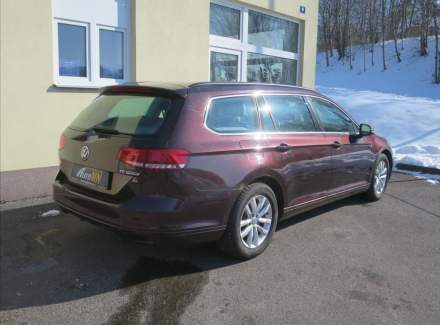 Volkswagen - Passat