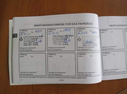 Mitsubishi - Space Gear