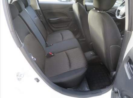 Mitsubishi - Space Gear