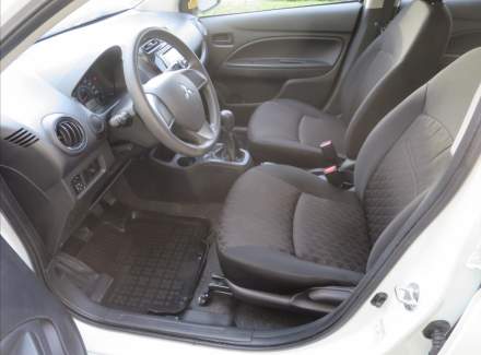 Mitsubishi - Space Gear