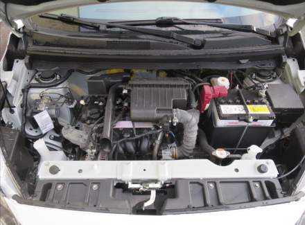 Mitsubishi - Space Gear