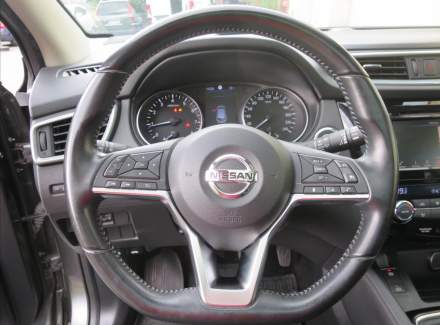 Nissan - Qashqai