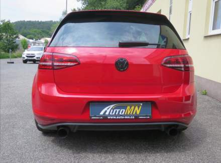 Volkswagen - Golf