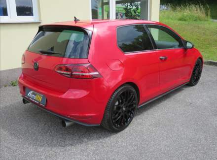 Volkswagen - Golf