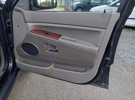 Jeep - Grand Cherokee