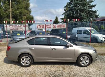 Škoda - Octavia