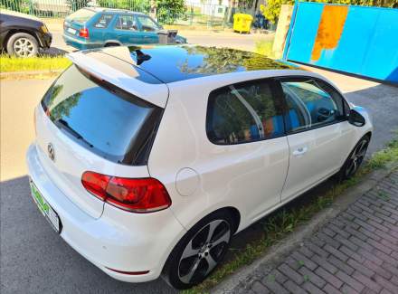 Volkswagen - Golf