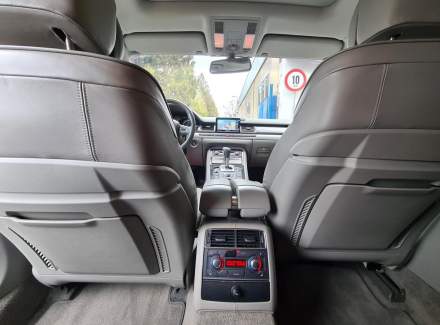 Audi - S8