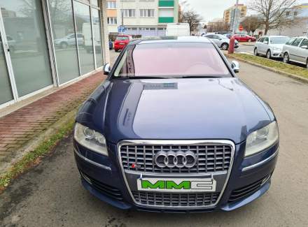 Audi - S8