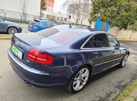 Audi - S8