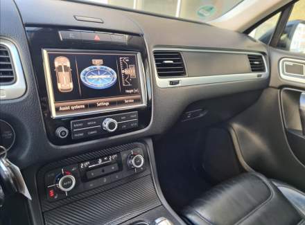 Volkswagen - Touareg