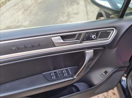 Volkswagen - Touareg