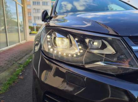 Volkswagen - Touareg