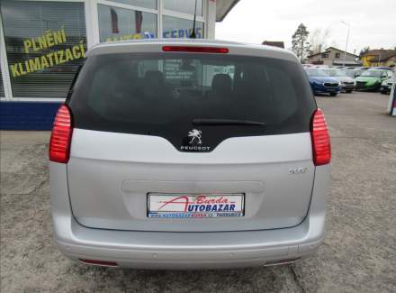 Peugeot - 5008