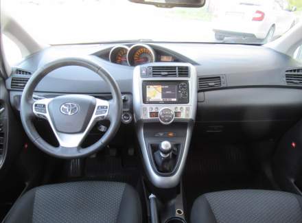 Toyota - Verso