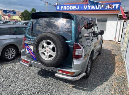 Mitsubishi - Pajero