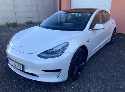 Tesla - Model 3