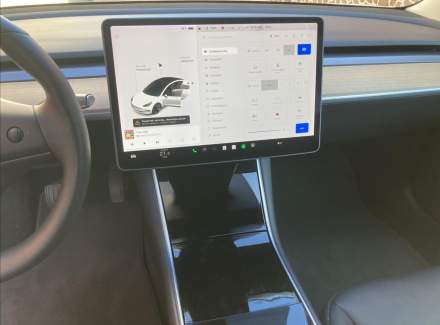 Tesla - Model 3
