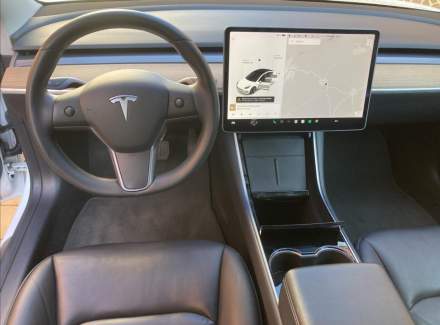 Tesla - Model 3