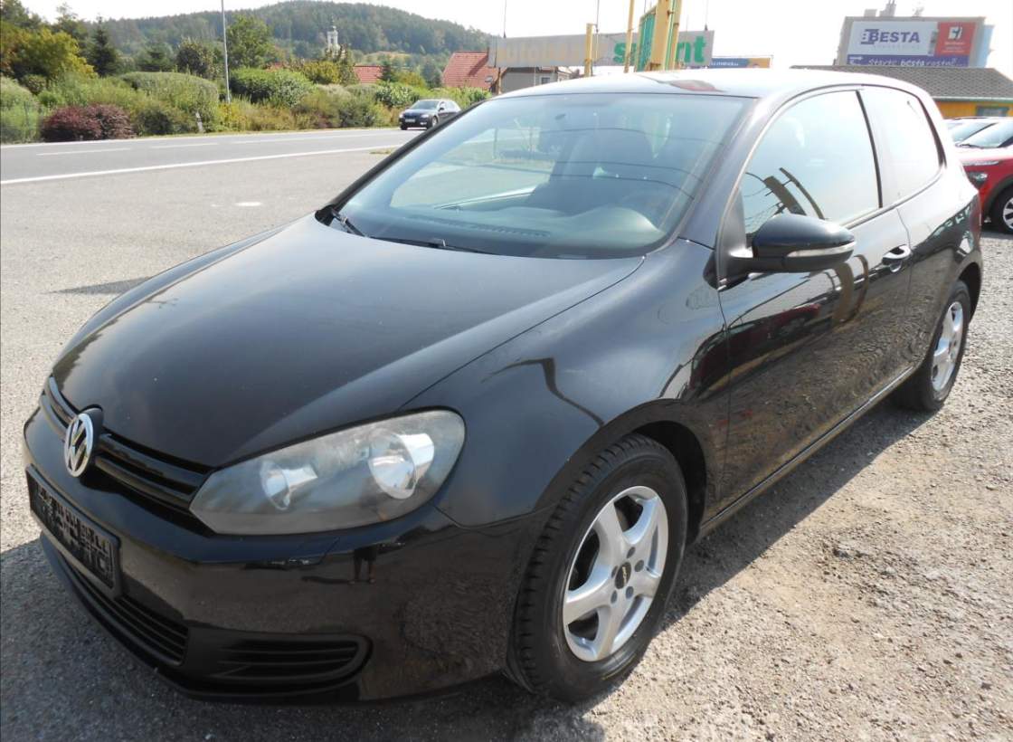 Volkswagen - Golf