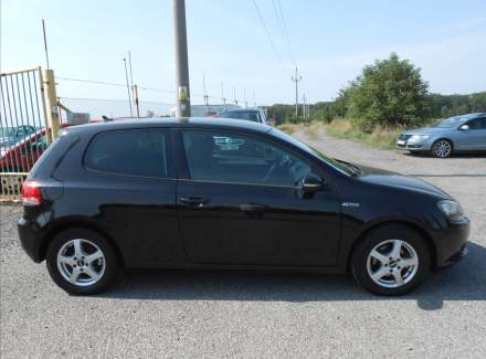 Volkswagen - Golf