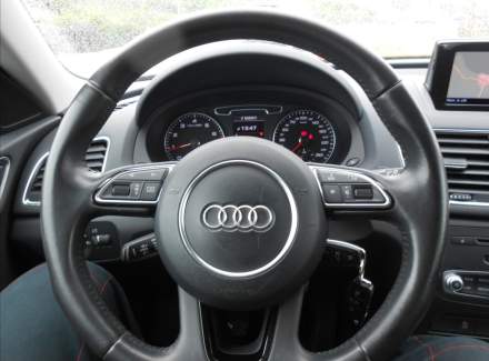 Audi - Q3