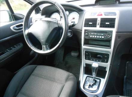 Peugeot - 307