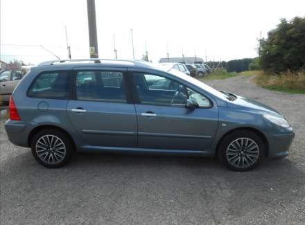 Peugeot - 307
