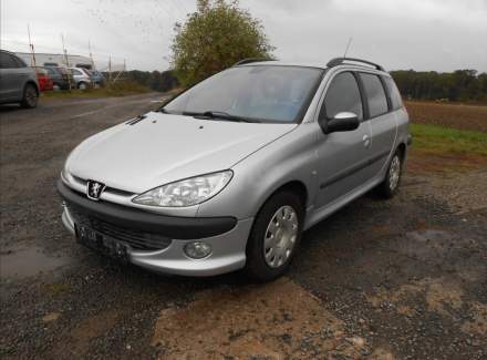 Peugeot - 206