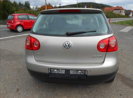 Volkswagen - Golf