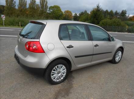 Volkswagen - Golf