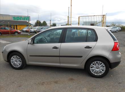 Volkswagen - Golf