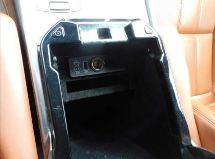 Land Rover - Range Rover