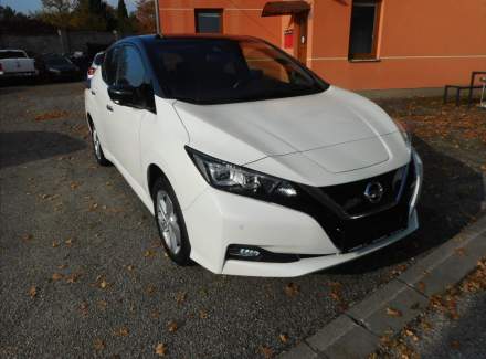Nissan - Leaf