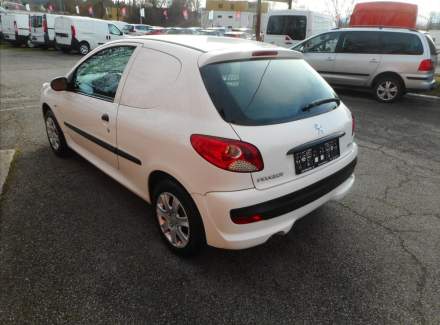 Peugeot - 206