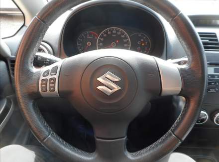 Suzuki - SX4