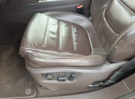 Volkswagen - Touareg