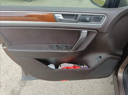 Volkswagen - Touareg