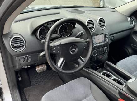 Mercedes-Benz - M-class