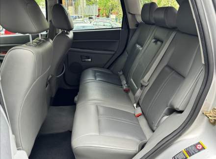Jeep - Grand Cherokee