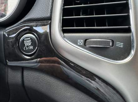 Jeep - Grand Cherokee